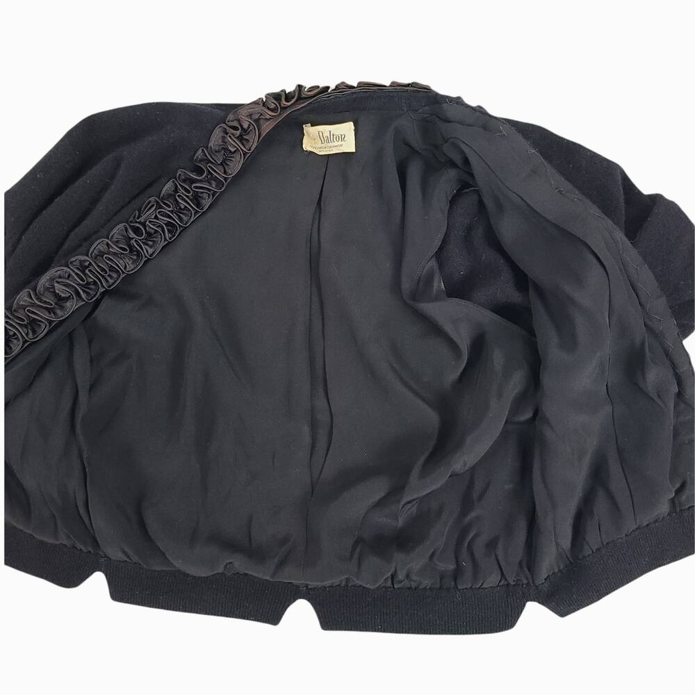 Dalton Cashmere Cardigan Vintage 50s Pinup Scroll Ruffle Trim Cinch Waist Black - Picture 11 of 16